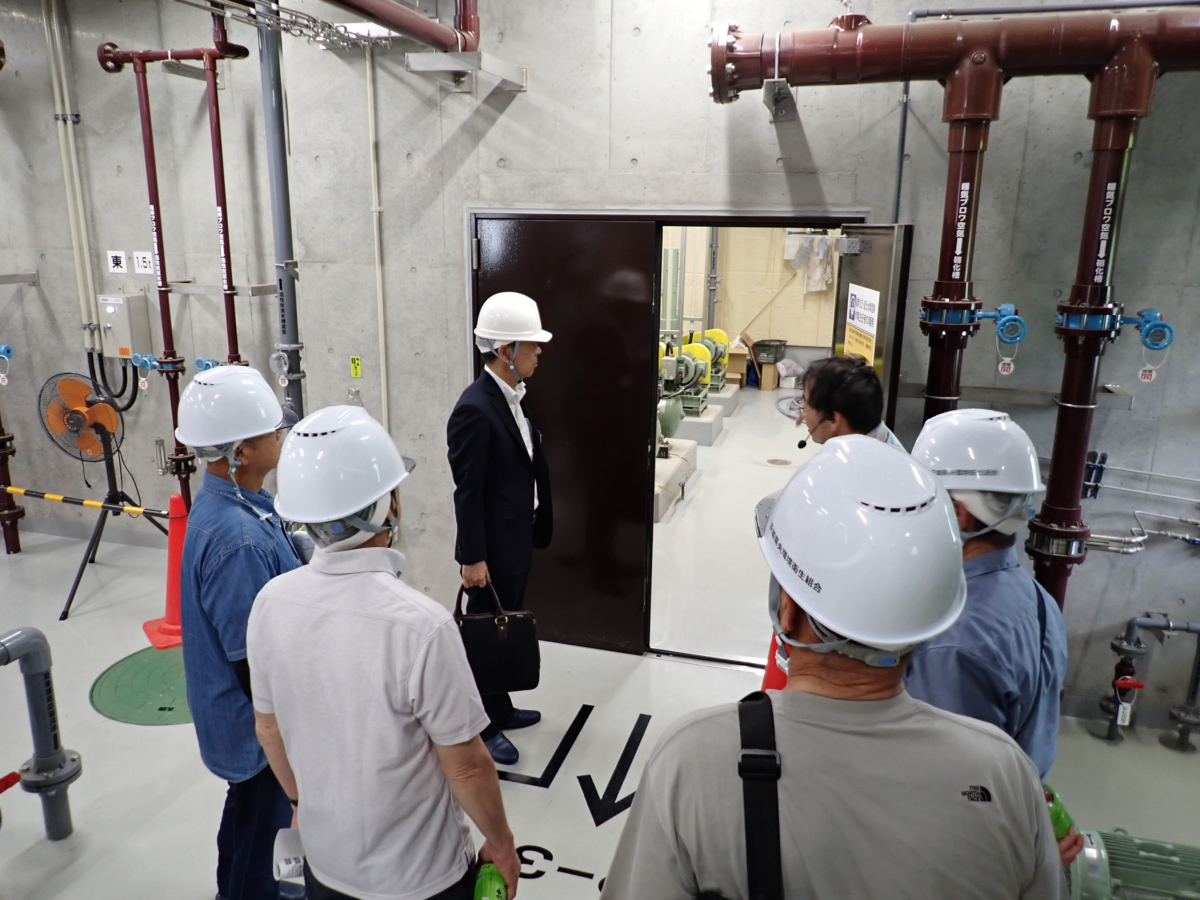 見学の様子 見学の様子