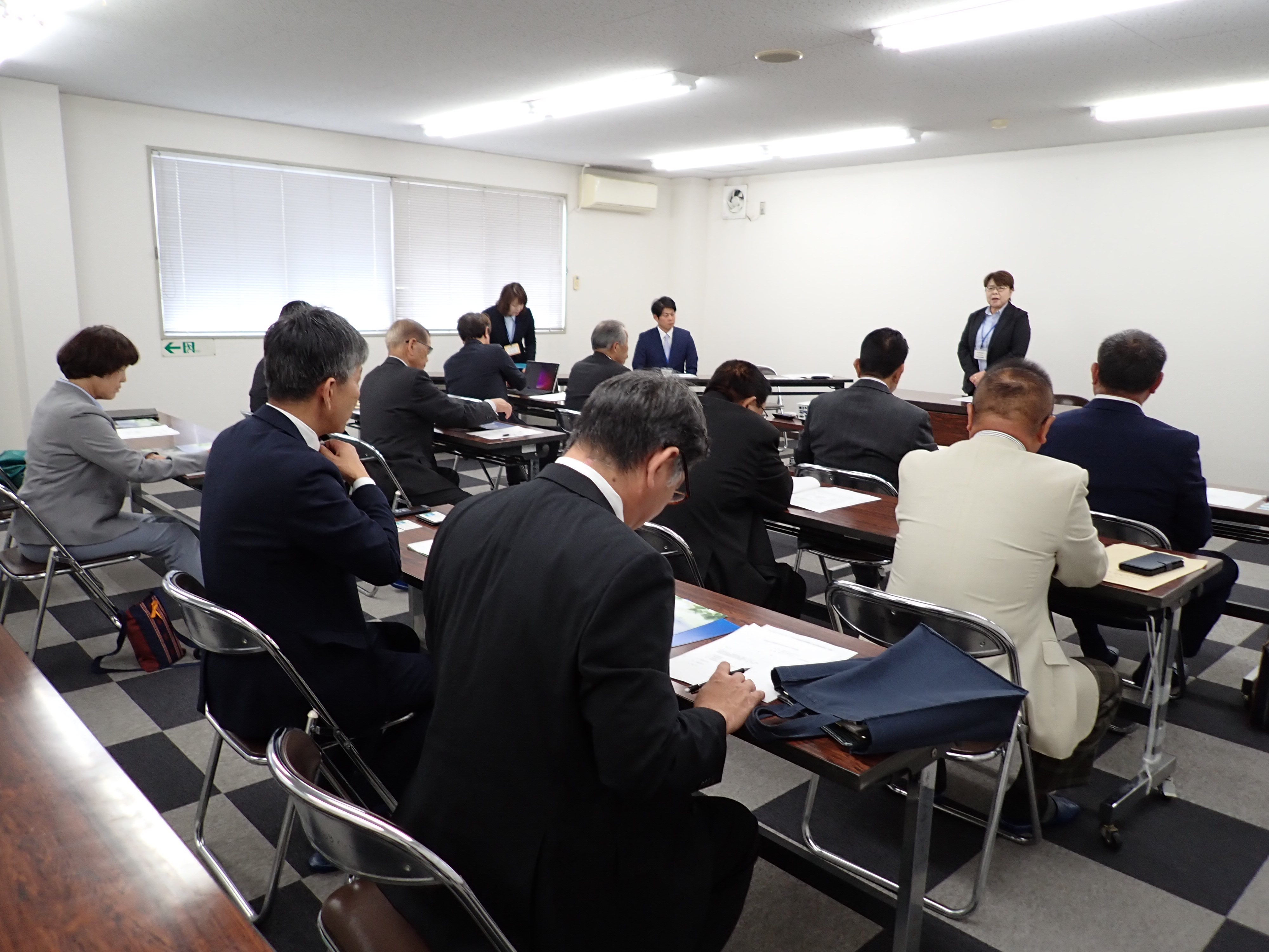 施設概要説明の様子 施設概要説明の様子